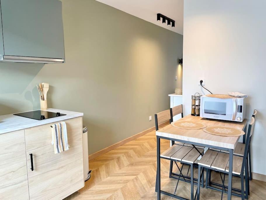 Le Flachet - Climatisation - Wifi Apartman Villeurbanne Kültér fotó
