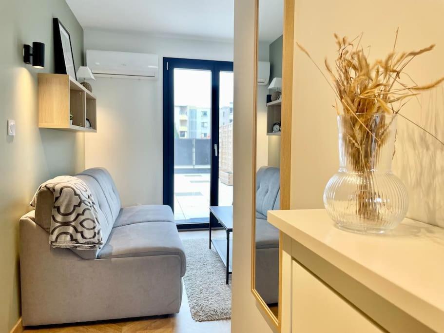 Le Flachet - Climatisation - Wifi Apartman Villeurbanne Kültér fotó